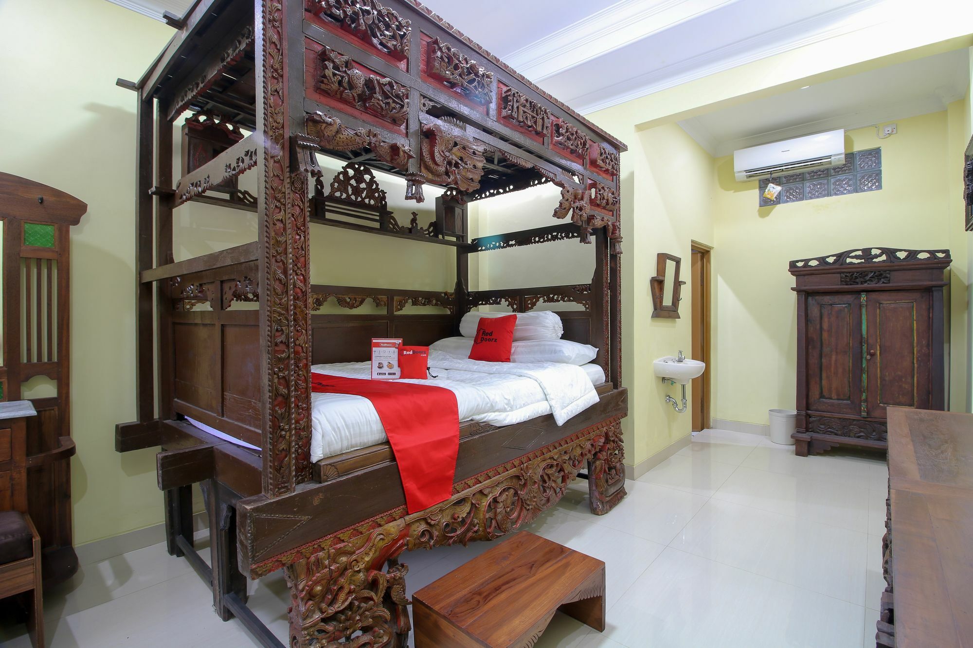 Reddoorz Plus @ Maguwo Kalasan Dış mekan fotoğraf