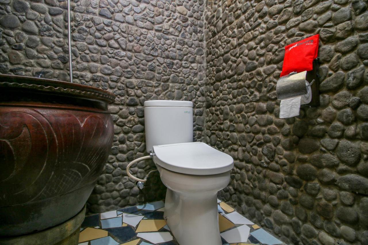 Reddoorz Plus @ Maguwo Kalasan Oda fotoğraf