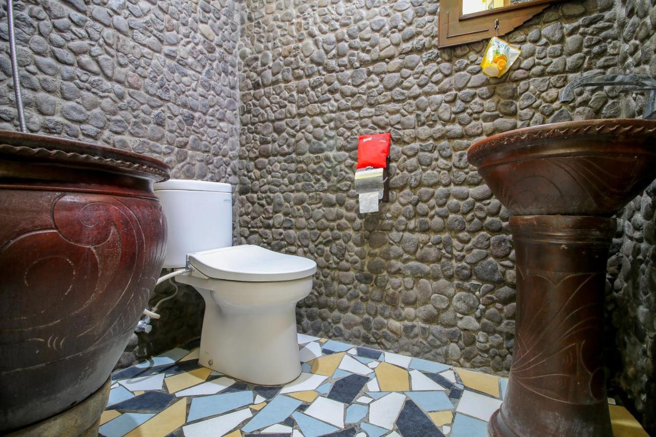 Reddoorz Plus @ Maguwo Kalasan Oda fotoğraf