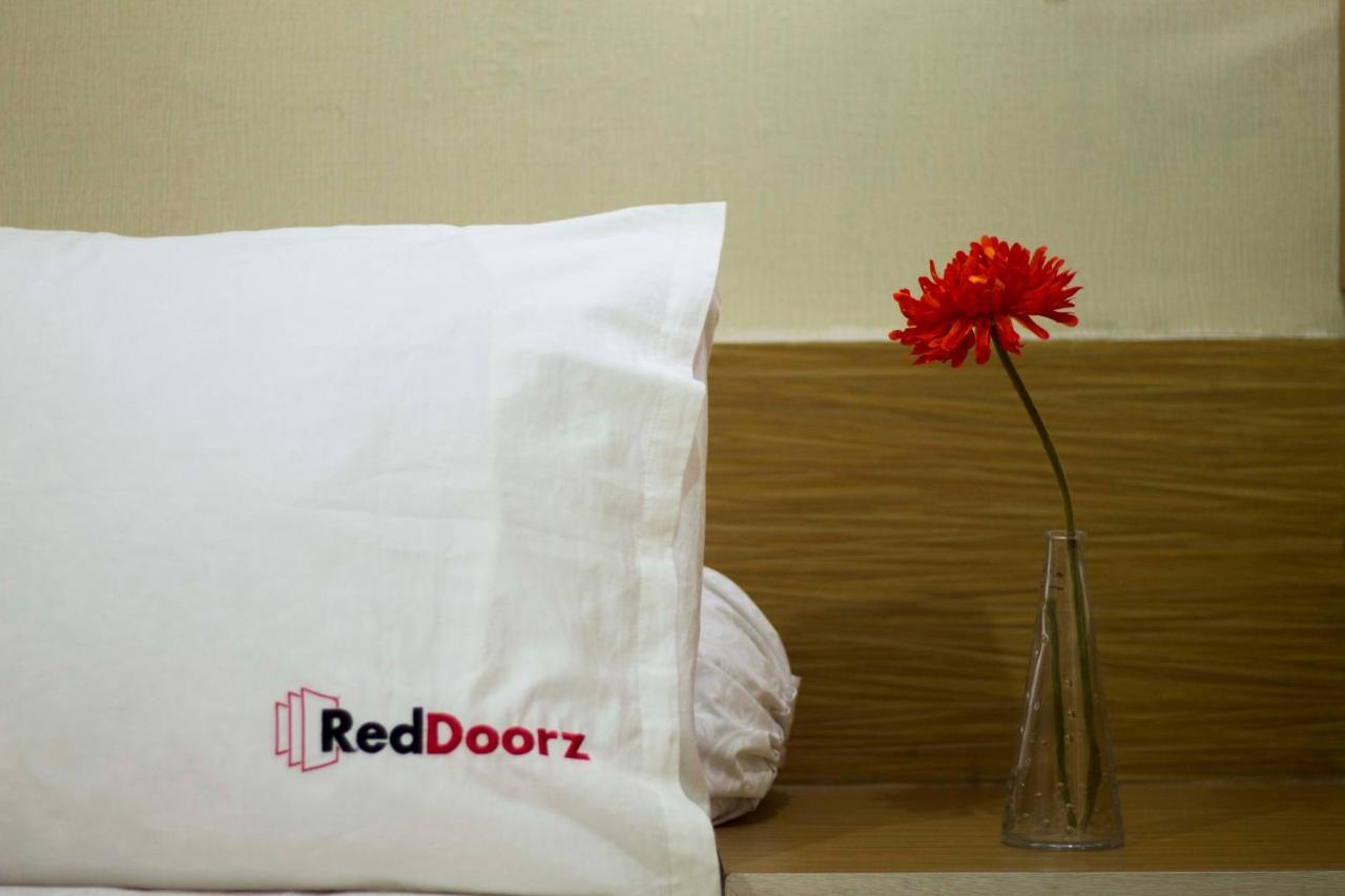 Reddoorz Plus @ Maguwo Kalasan Oda fotoğraf